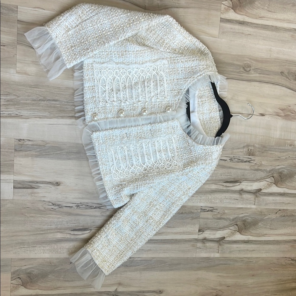 Elegant White Women's Sweater
